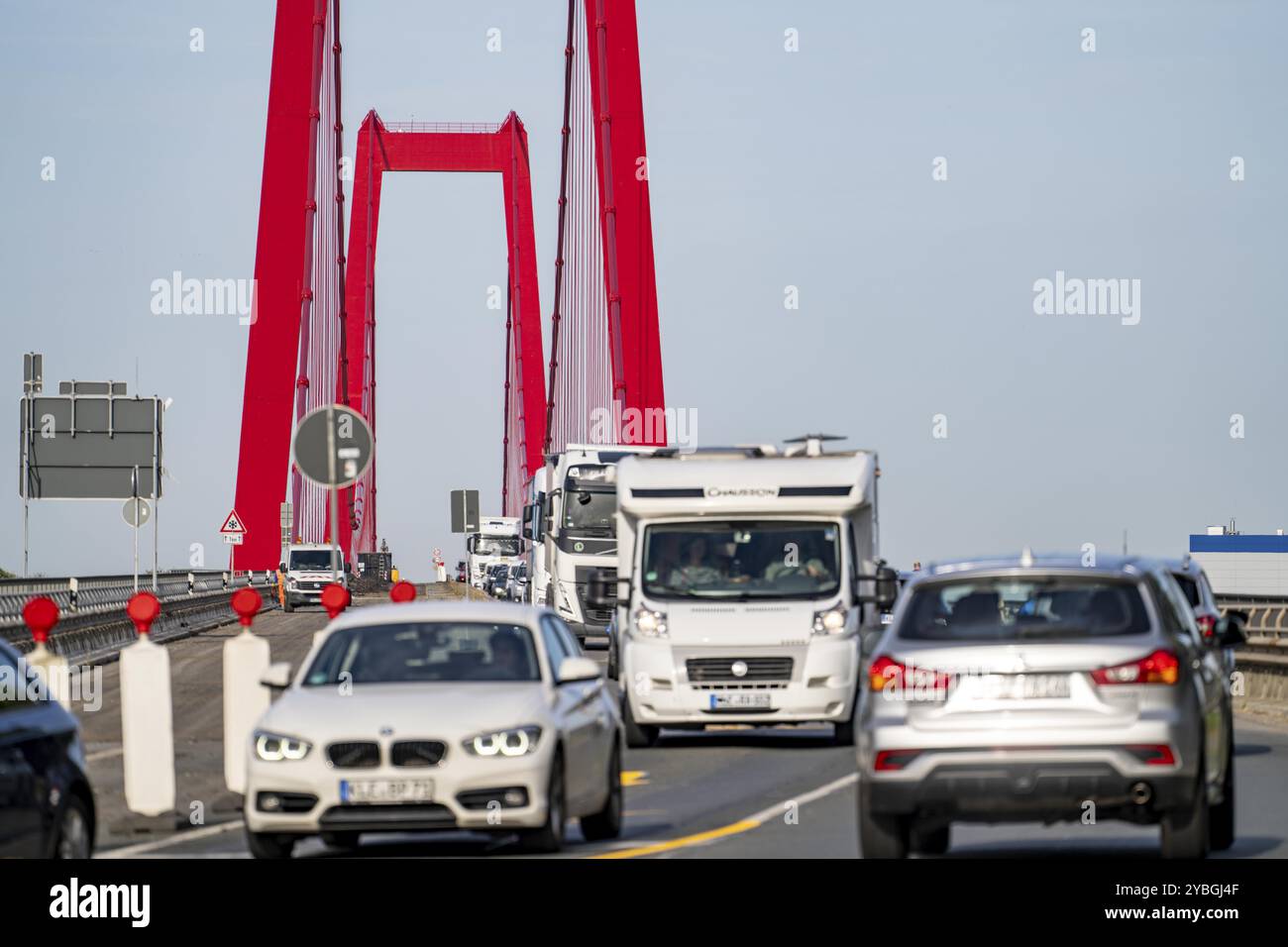 Traffic on the Rhine bridge Emmerich, federal road B220, longest suspension bridge in Germany, currently being renovated, bridge damage, Lower Rhine, Stock Photo