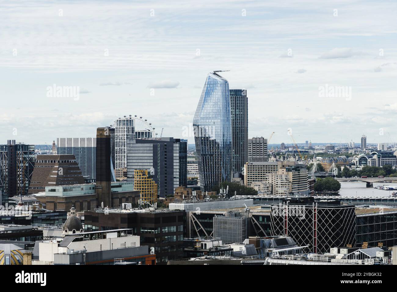 Birds eye view city of london hi-res stock photography and images - Alamy
