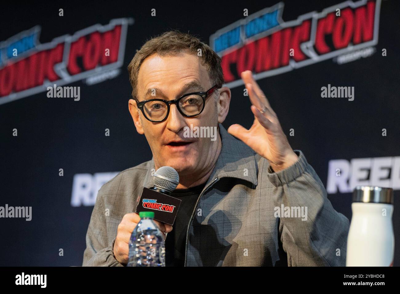 New York, New York, USA. 18th Oct, 2024. Tom Kenny speaks onstage at the SpongeBob SquarePants 25th Anniversary Celebration panel during New York Comic Con at Jacob Javits Center on October 18, 2024 (Credit Image: © Lev Radin/ZUMA Press Wire) EDITORIAL USAGE ONLY! Not for Commercial USAGE! Credit: ZUMA Press, Inc./Alamy Live News Stock Photo