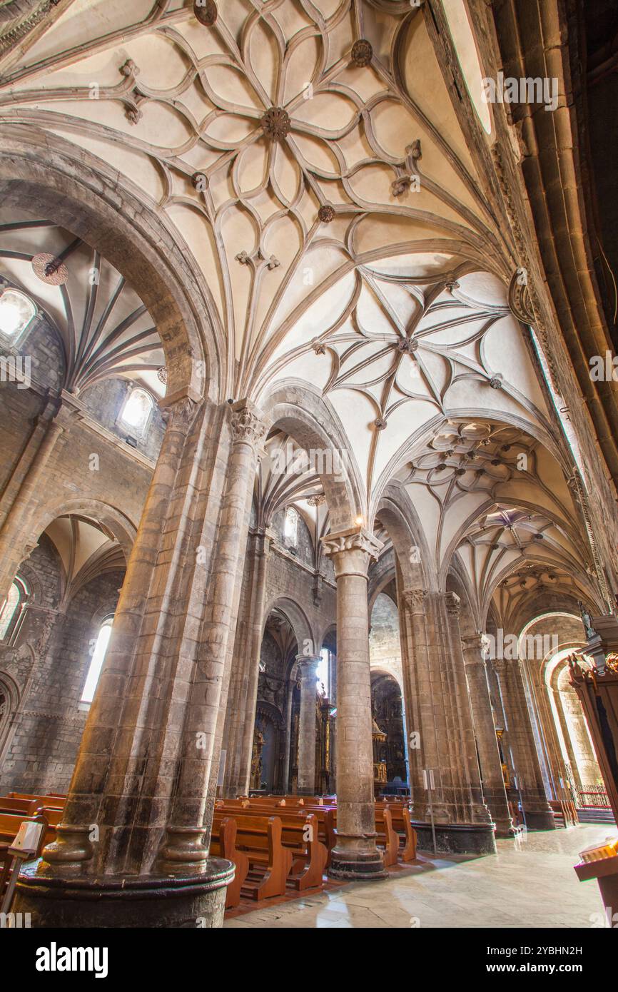 La catedral de san pedro hi-res stock photography and images - Alamy