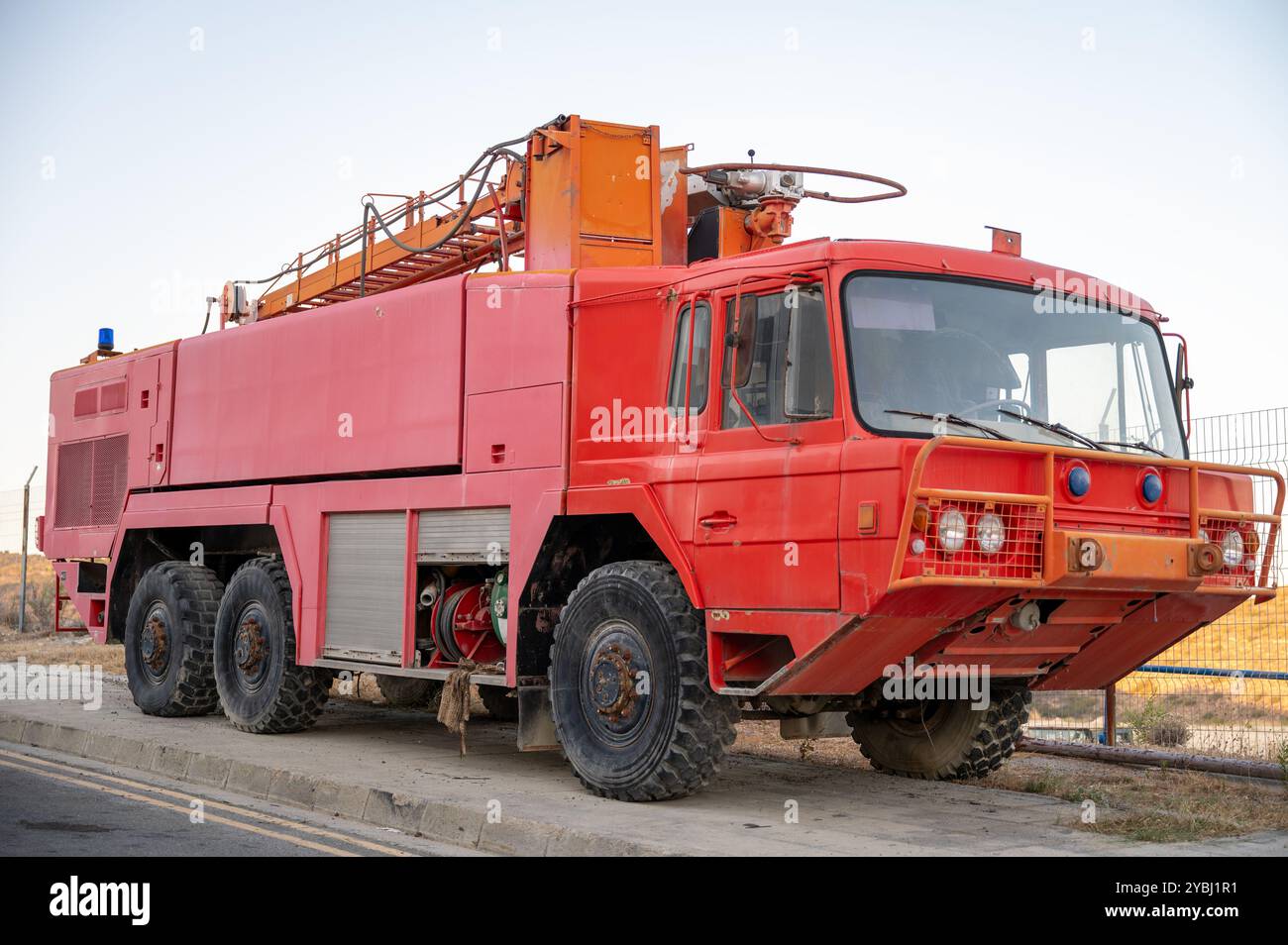 Heavy Fire Rig Heavy duty fire truck hi-res stock photography and images - Alamy