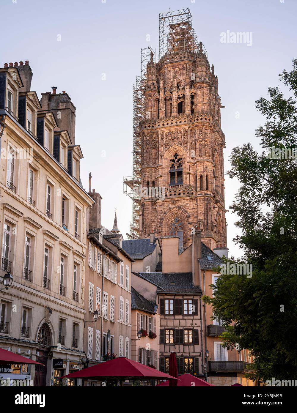 Rodez cathedrale hi-res stock photography and images - Alamy