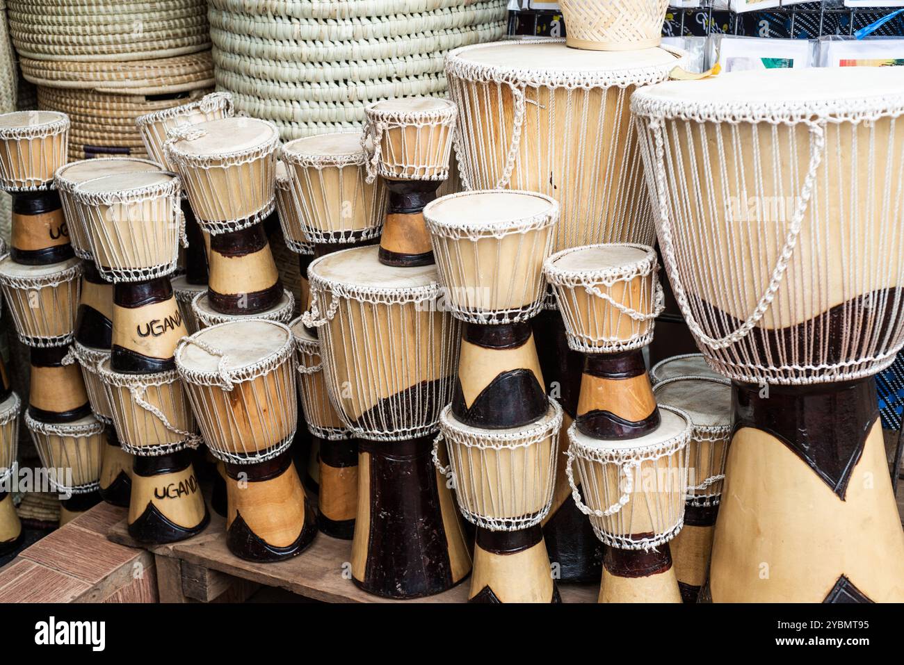 African drums hi-res stock photography and images - Alamy