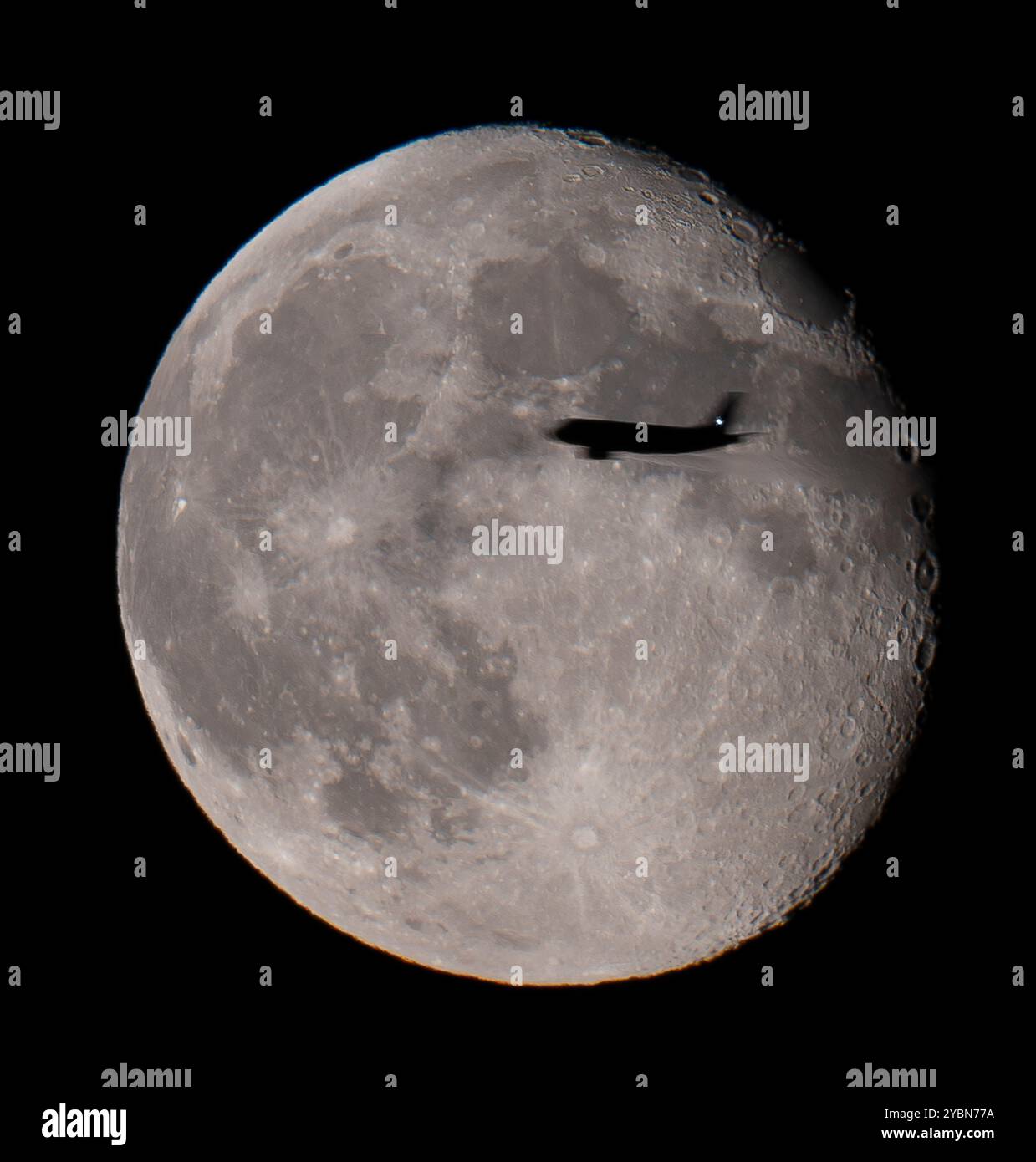 Waning gibbous october 2024 hires stock photography and images Alamy