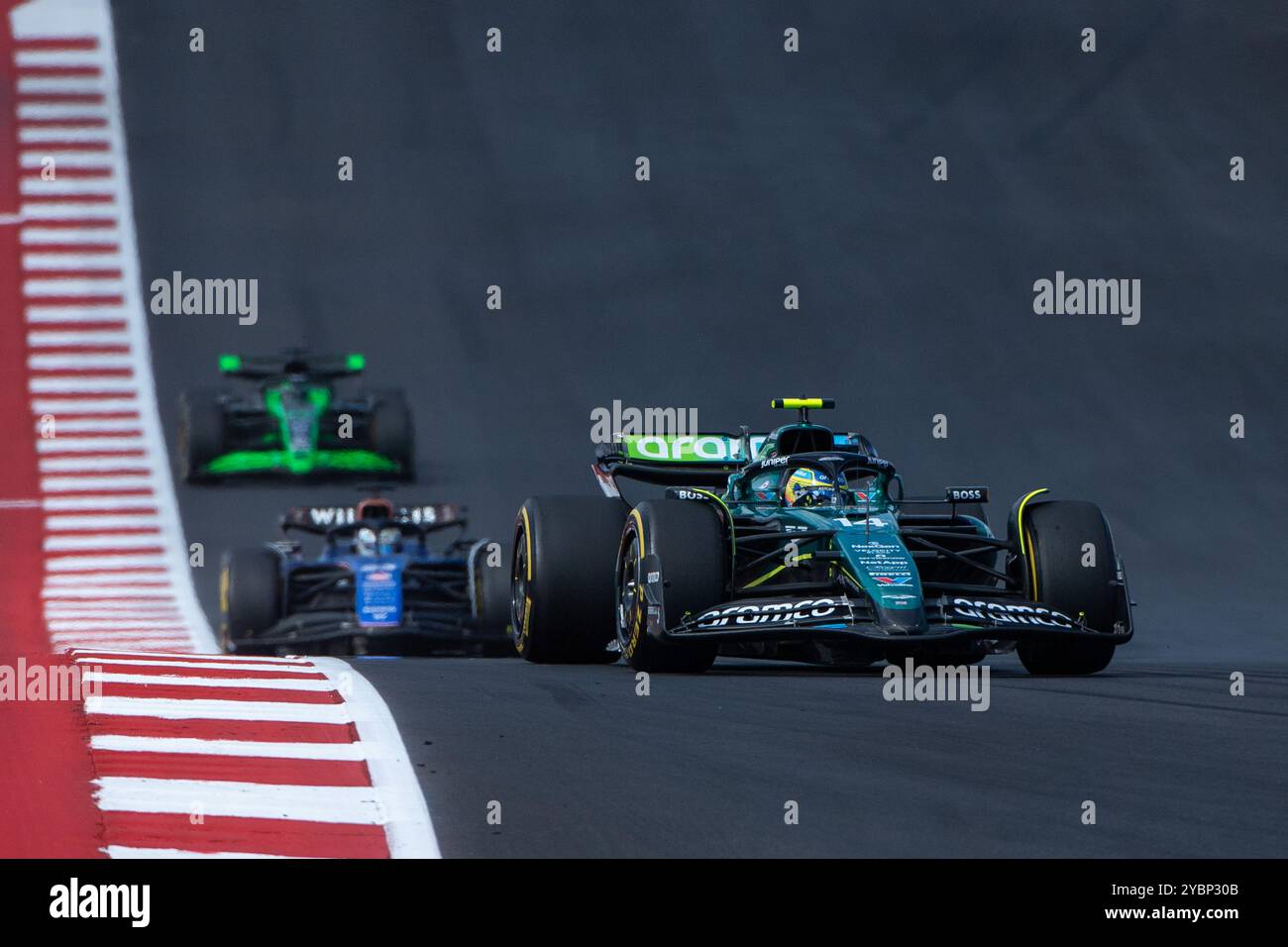 Fotos: el coche Aston Martin AMR24 de Alonso para F1 2024 al detalle