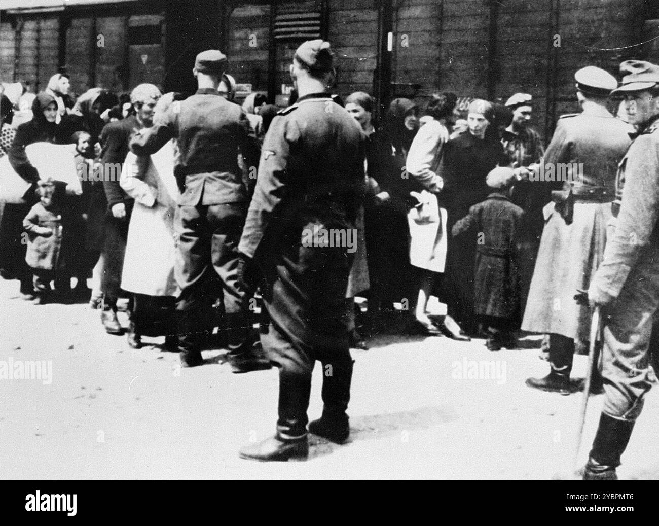 Ss guards auschwitz Black and White Stock Photos & Images - Alamy