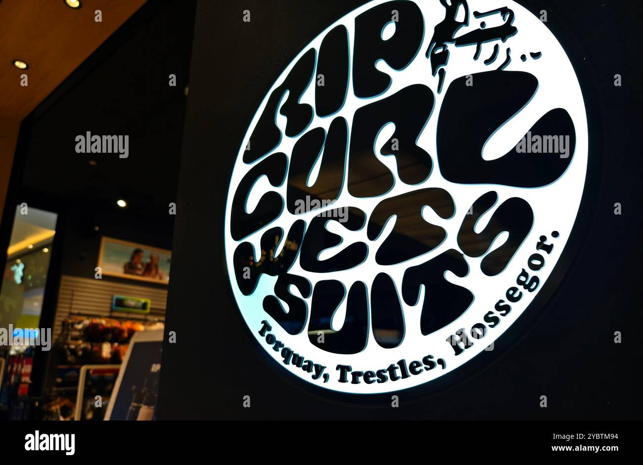 Rip curl clothing hi-res stock photography and images - Alamy, image size:1300x941