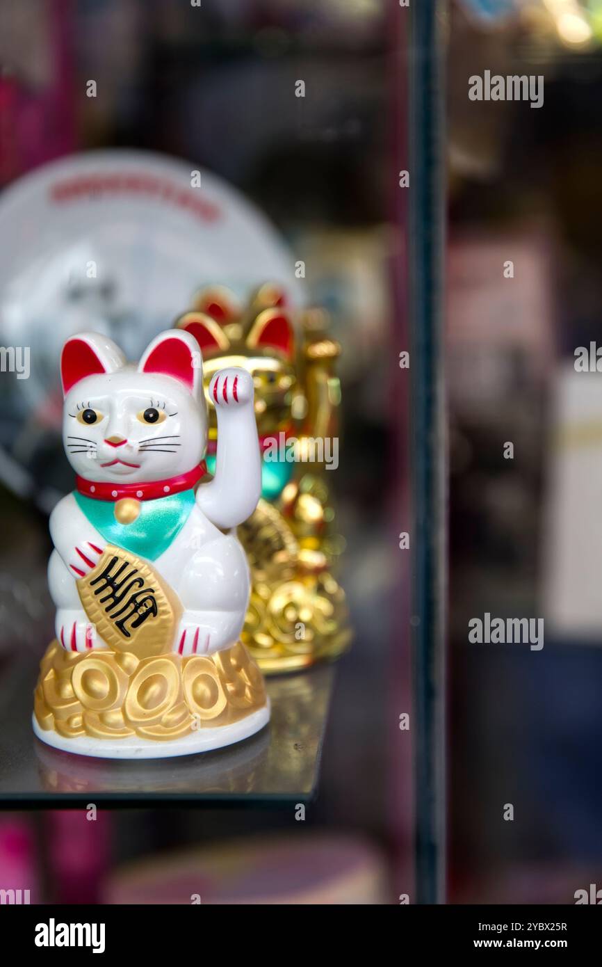 Lucky maneki neko cat figurines hi-res stock photography and images - Alamy