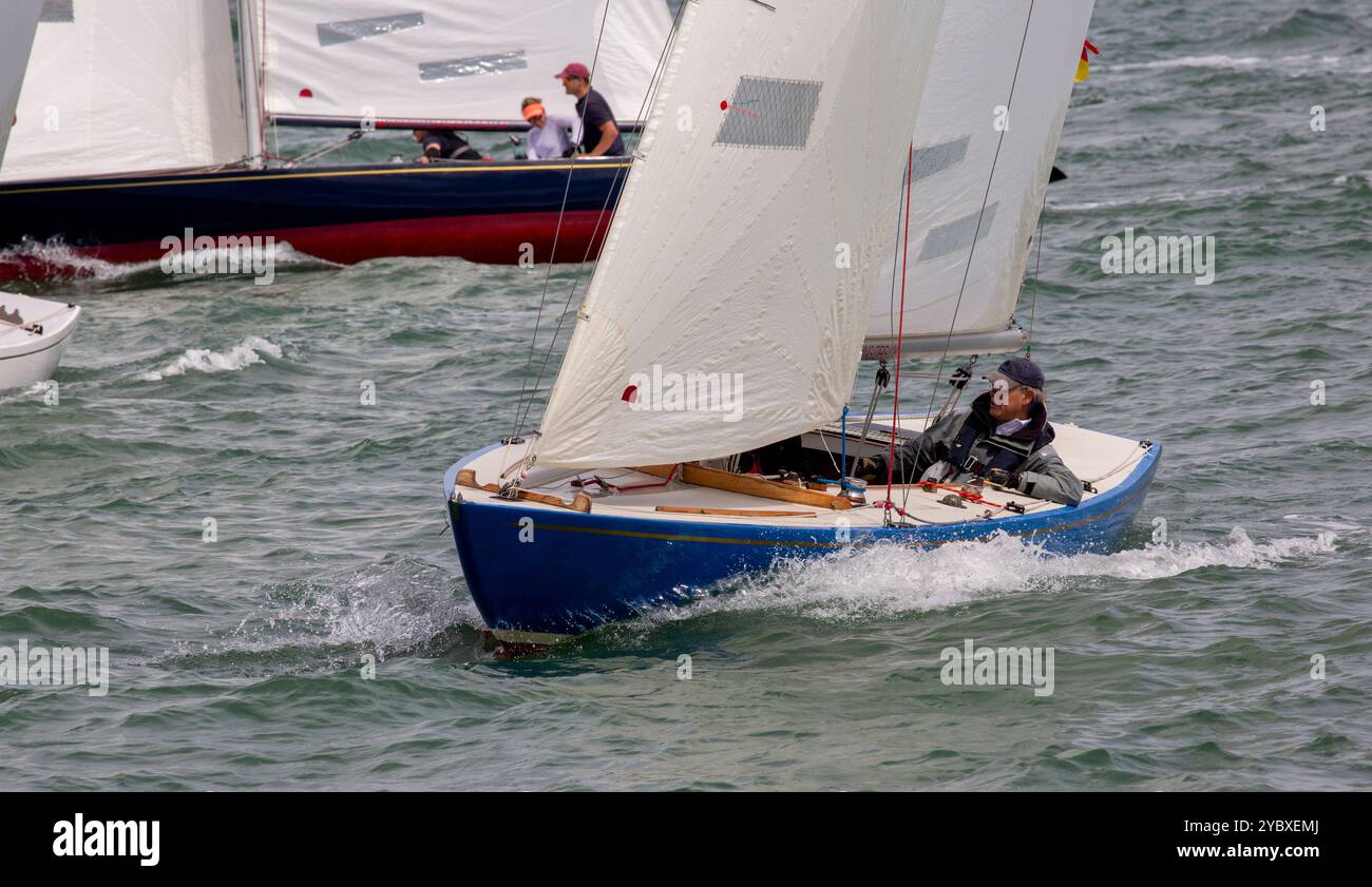 Daring racing yacht hi-res stock photography and images - Alamy