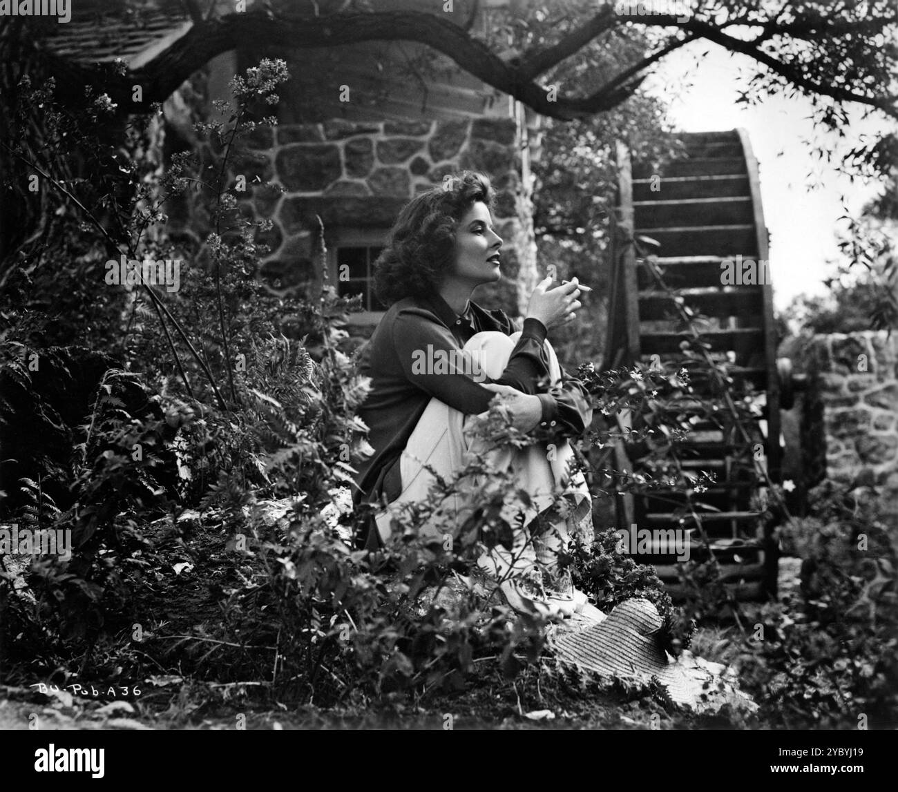 KATHARINE HEPBURN on the set of BRINGING UP BABY 1938 Director HOWARD ...