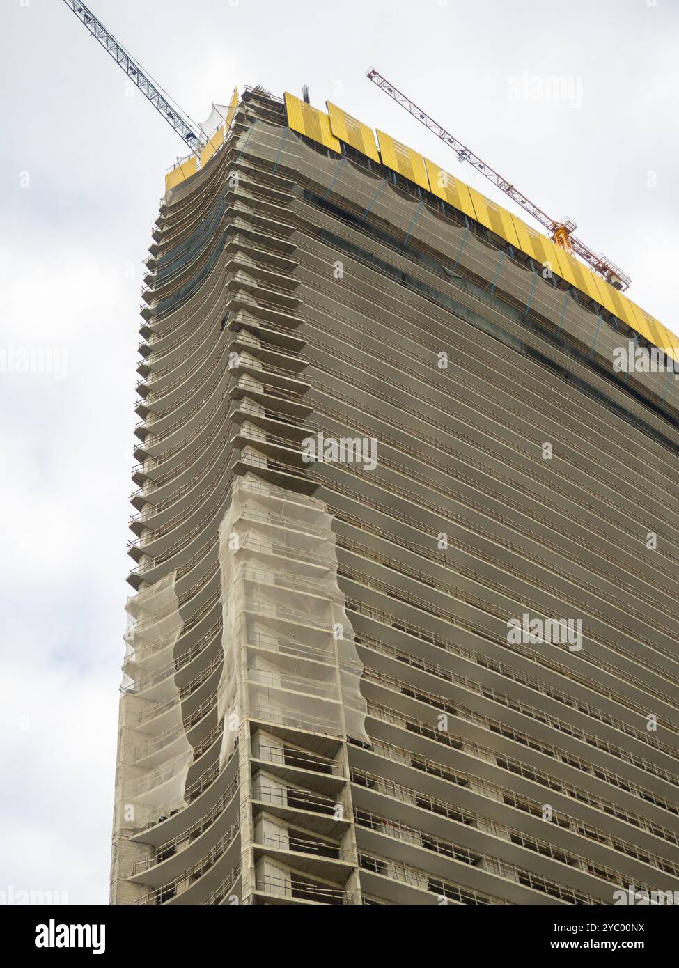 New apartment building from bottom hi-res stock photography and images ...