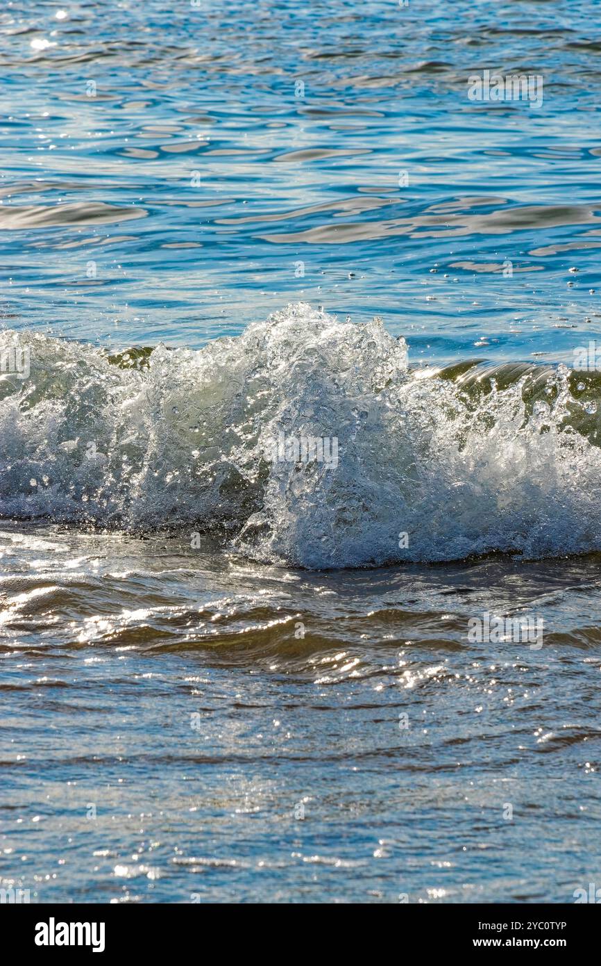 Crystal blue ocean water hi-res stock photography and images - Alamy