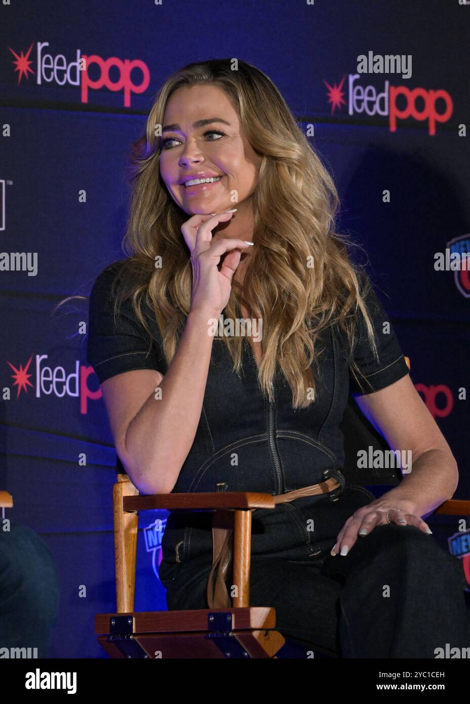 Denise richards starship troopers hires stock photography and images