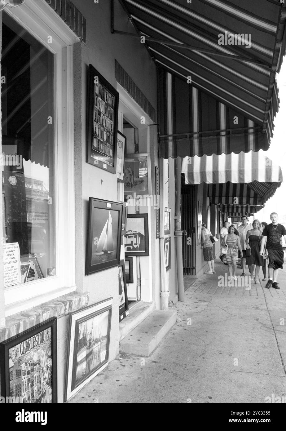 Art gallery on Market Street, a hidden gem in Charleston, South Carolina, where local Low Country talent shines. Stock Photo