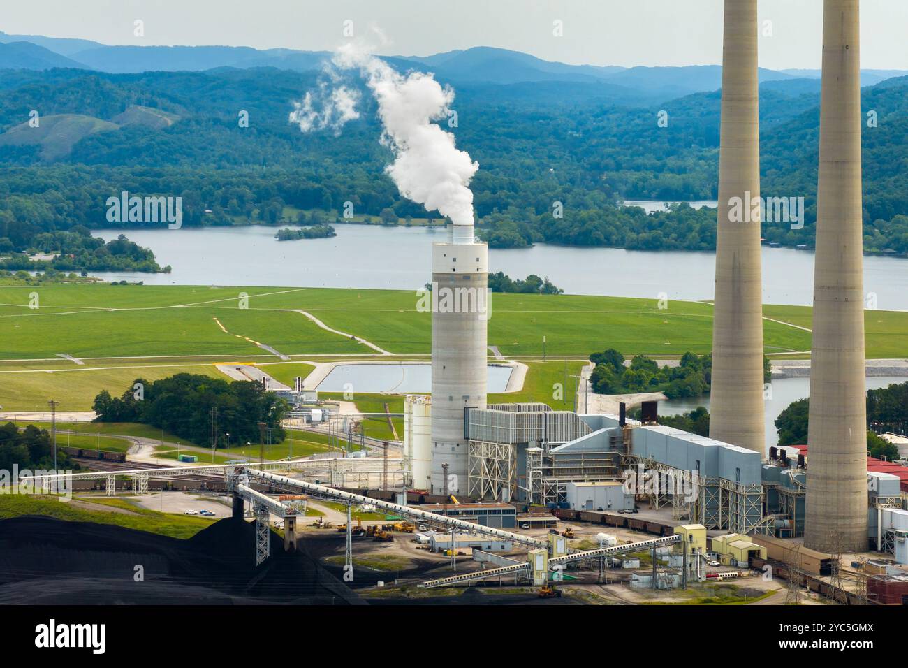Thermal power station producing electricity by burning coal fossil fuel. Kingston Steam Plant in Roane County, Tennessee. Stock Photo