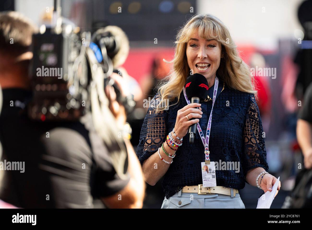 Austin, Vereinigte Staaten. 20th Oct, 2024. Laurette Nicoll (F1 TV Moderatorin), USA, Formel 1 Weltmeisterschaft, Pirelli Grand Prix der Vereinigten Staaten von Amerika, Circuit of the Americas Austin, Ankunft der Fahrer, 20.10.2024 Foto: Eibner-Pressefoto/Michael Memmler Credit: dpa/Alamy Live News Stock Photo