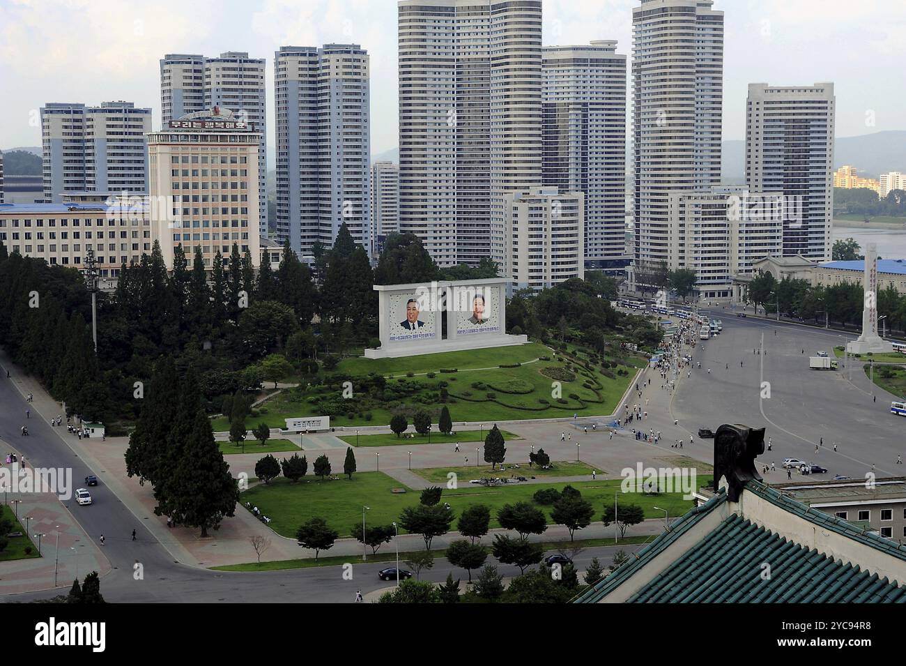 Modern Building Pyongyang 08.08.2012, Pyongyang, North Korea, Asia, A view of the modern, inner ...