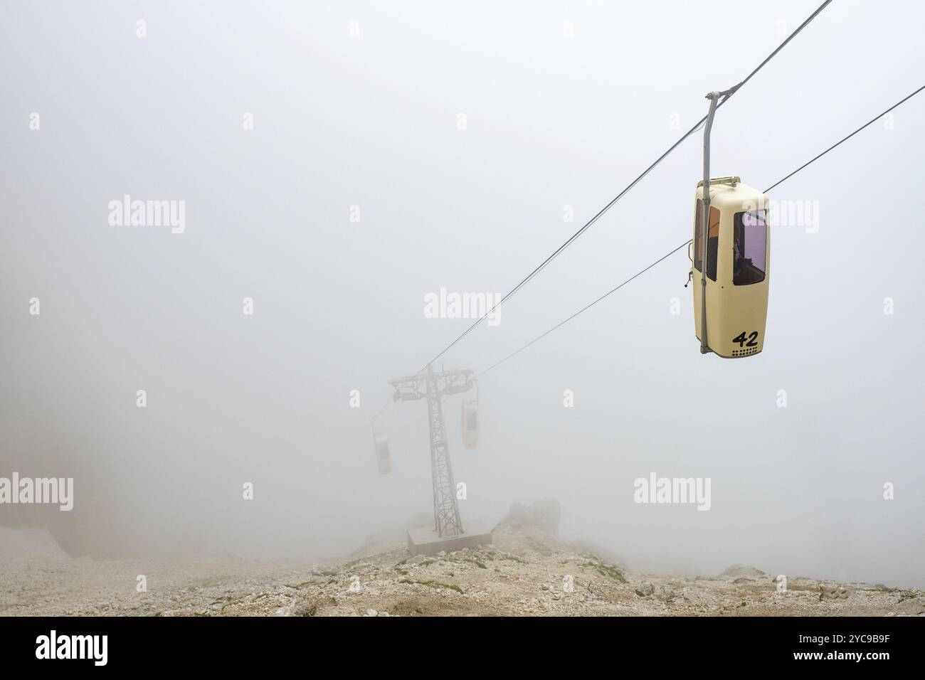 Fog lifts in mountain hi-res stock photography and images - Alamy