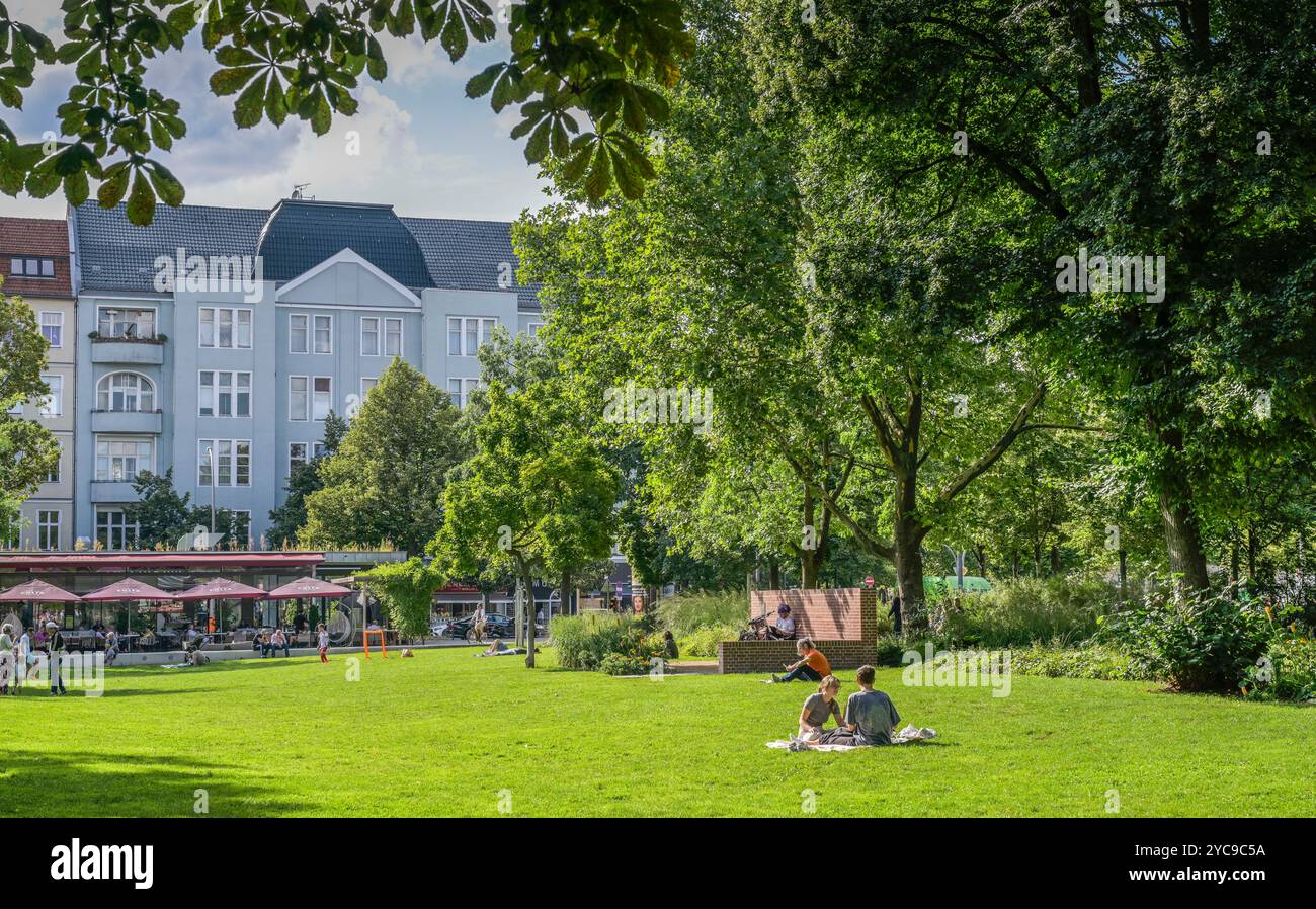 Park, Olivaer Platz, CharlottenburgWilmersdorf, Berlin, Germany