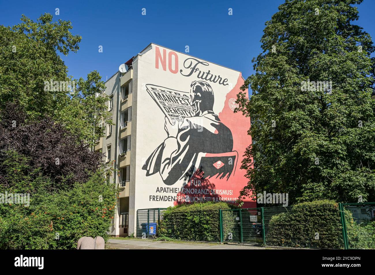 Obey giant hi-res stock photography and images - Alamy