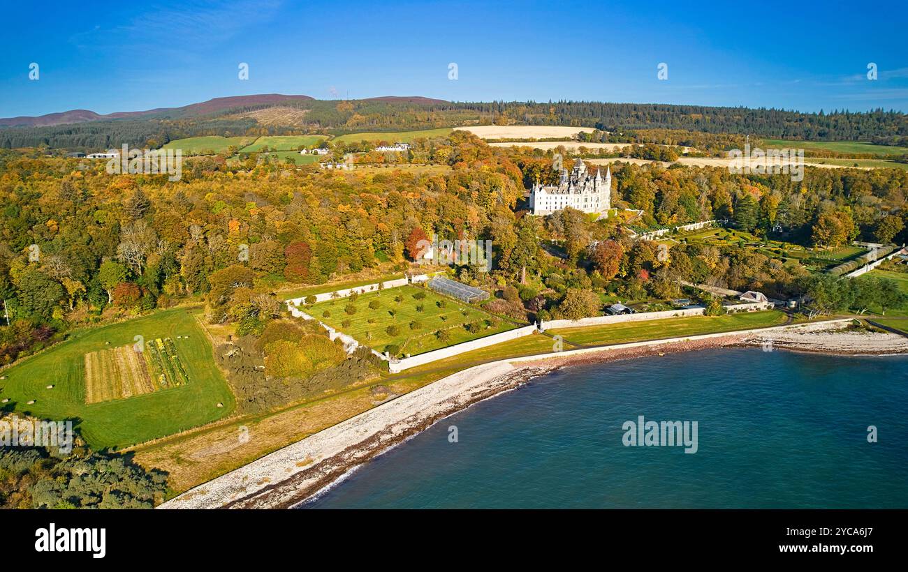 Extensive castle grounds hi-res stock photography and images - Alamy
