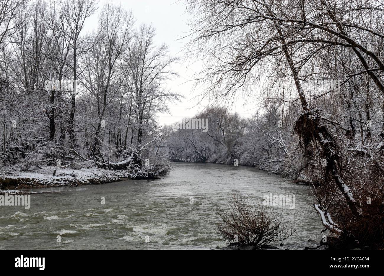 Frozen river landscape painting hi-res stock photography and images - Alamy