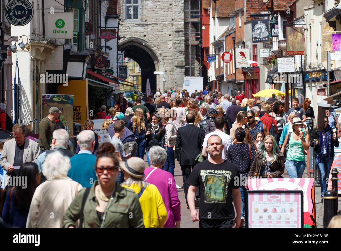 Busy high street in canterbury hi-res stock photography and images - Alamy
