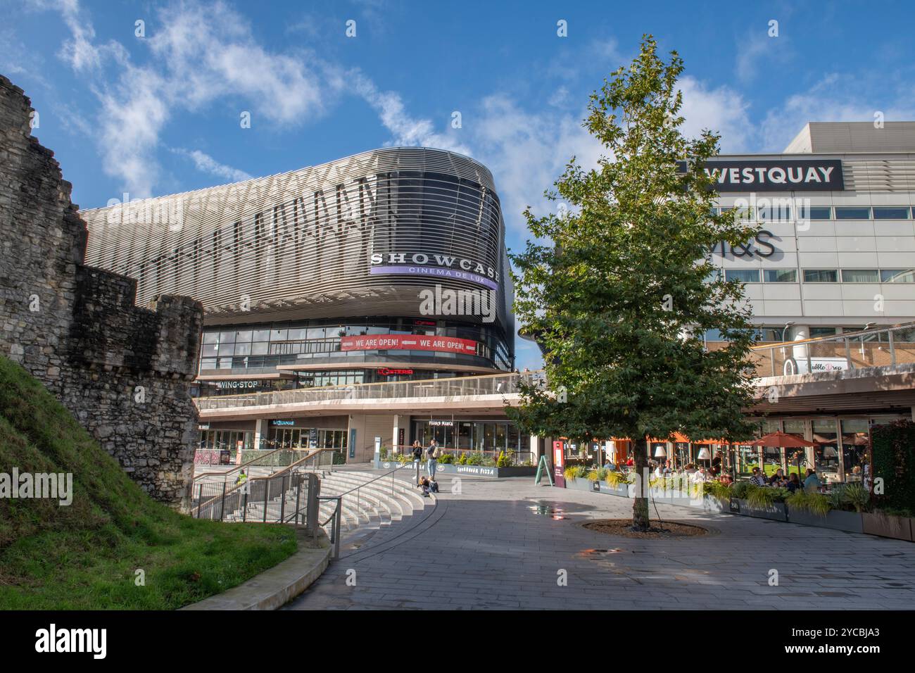 west-quay-shopping-centre-and-showcase-cinema-building-in-the-city