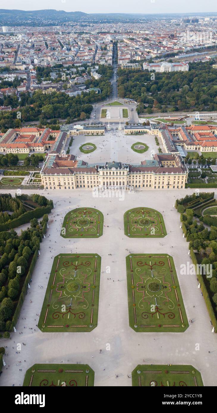 Aerial view schonbrunn palace hi-res stock photography and images - Alamy