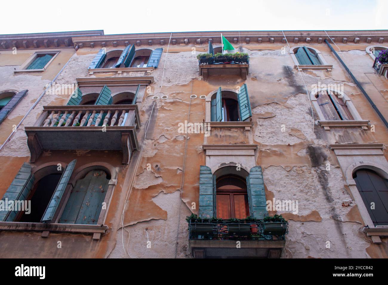 Venetian buildings balconies hi-res stock photography and images - Alamy