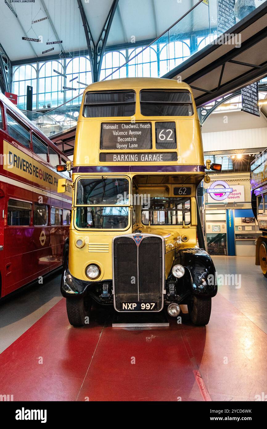 Double decker bus 1950s hi-res stock photography and images