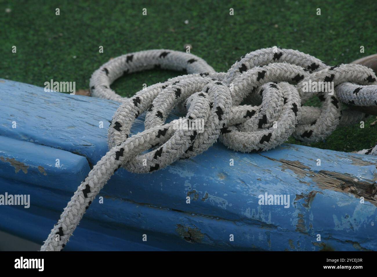 Rope of boat knotting Stock Photo - Alamy