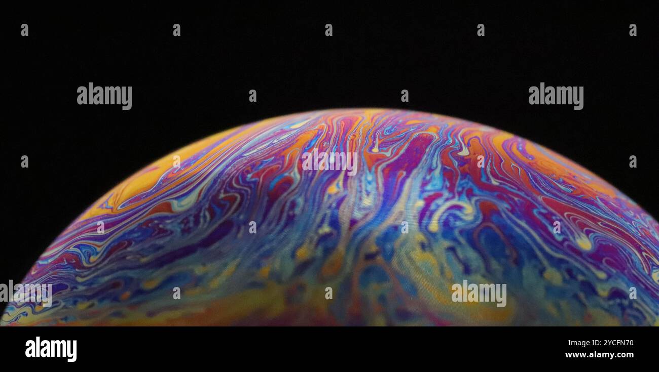 Bubble patterns capturing light hi-res stock photography and images - Alamy