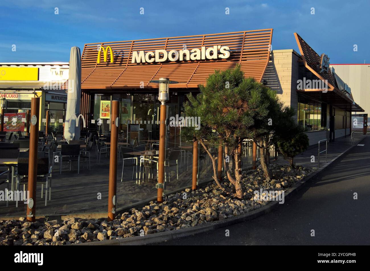 McDonalds, Burger-Restaurant Filiale *** McDonalds, burger restaurant ...