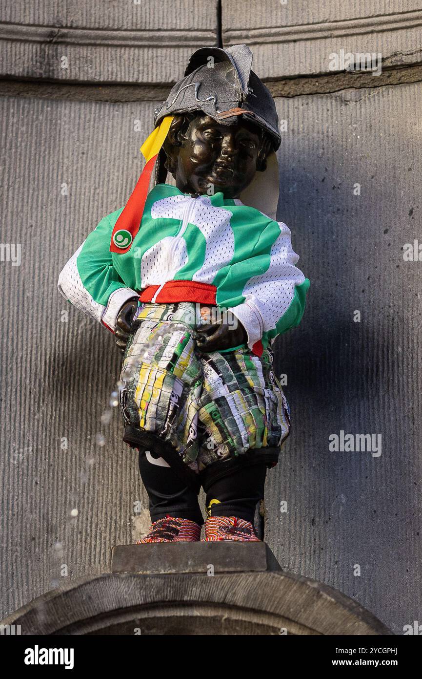 Manneken pis costume hi-res stock photography and images Manneken pis costume hi-res stock photography and images