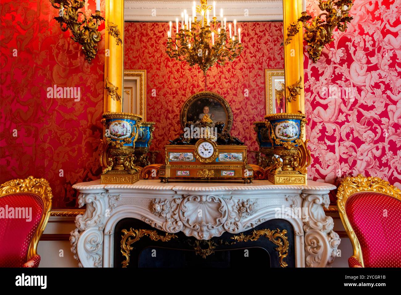 Rode salon hi-res stock photography and images - Alamy