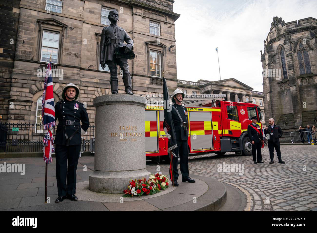 Watch commander David Rennie (left) and station commander (retired ...