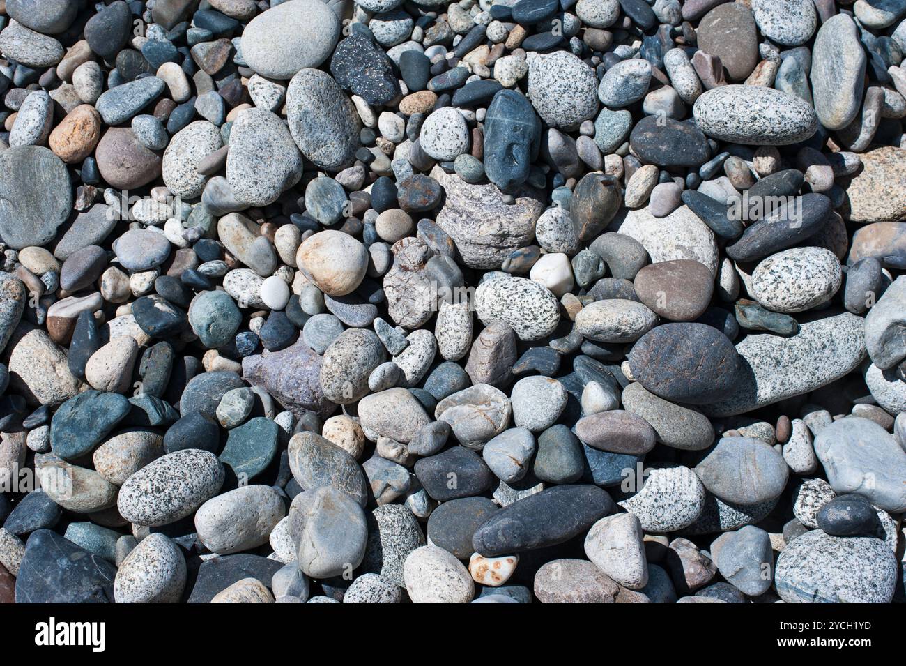Pebble stones on sea beach hi-res stock photography and images - Alamy