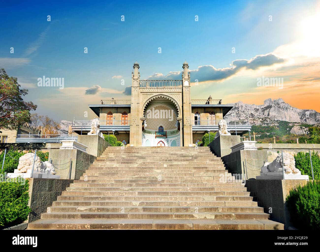 Mansion palace hi-res stock photography and images - Alamy