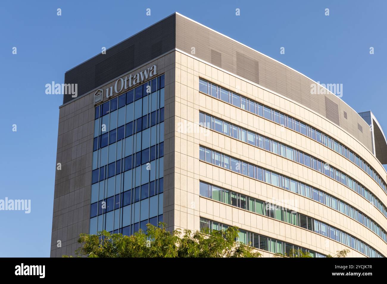 Uottawa campus hi-res stock photography and images - Alamy