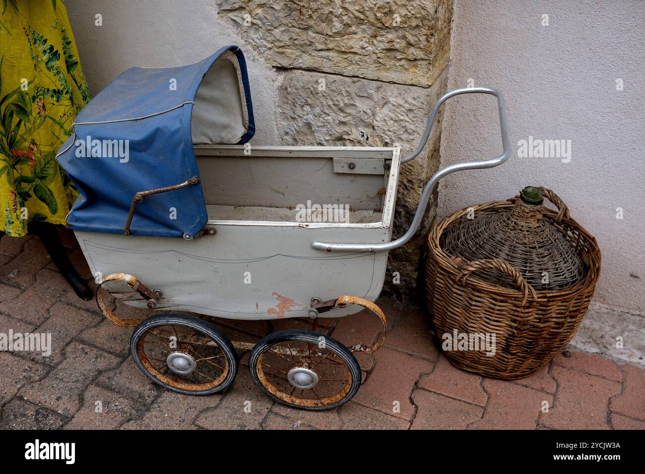 Pram antiques hi res stock photography and images Alamy