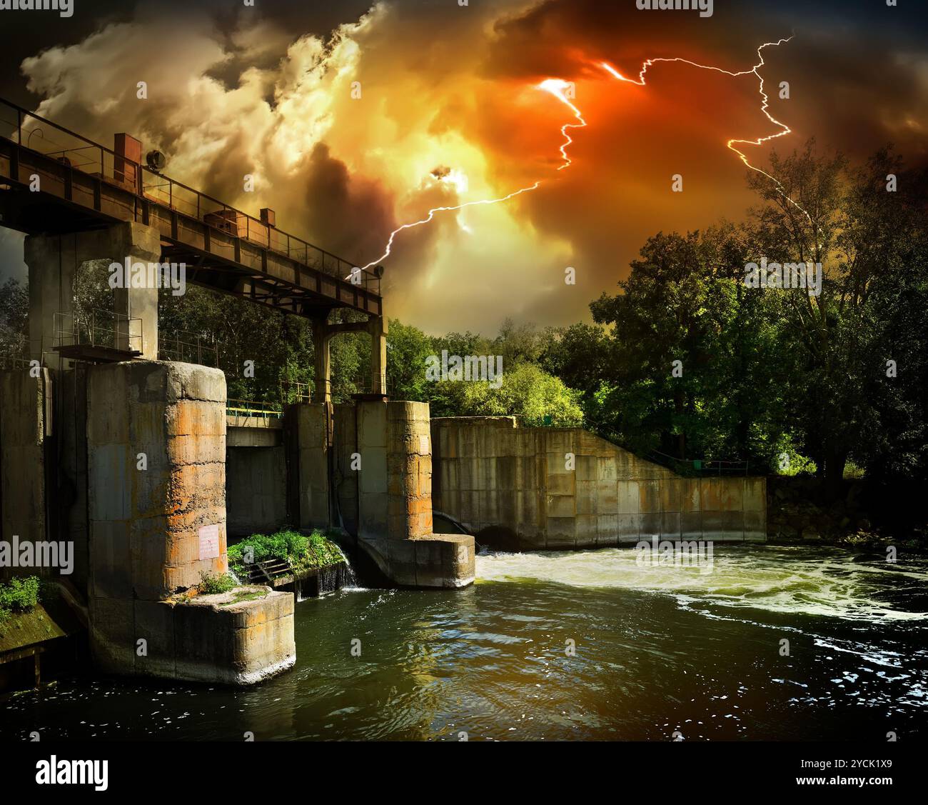 Thunder and lightning dam hi-res stock photography and images - Alamy