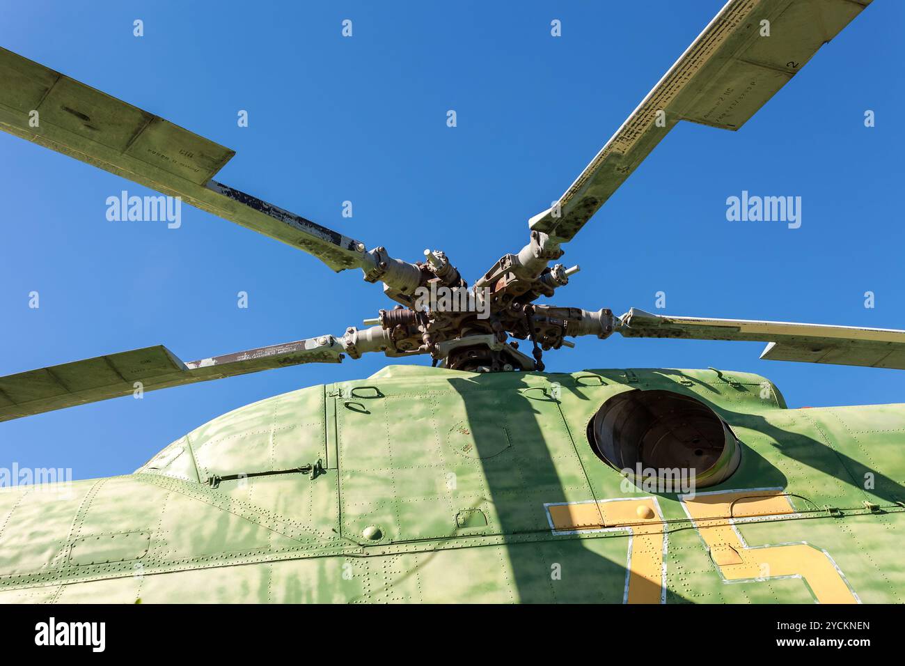 Helicopter airborne hi-res stock photography and images - Alamy