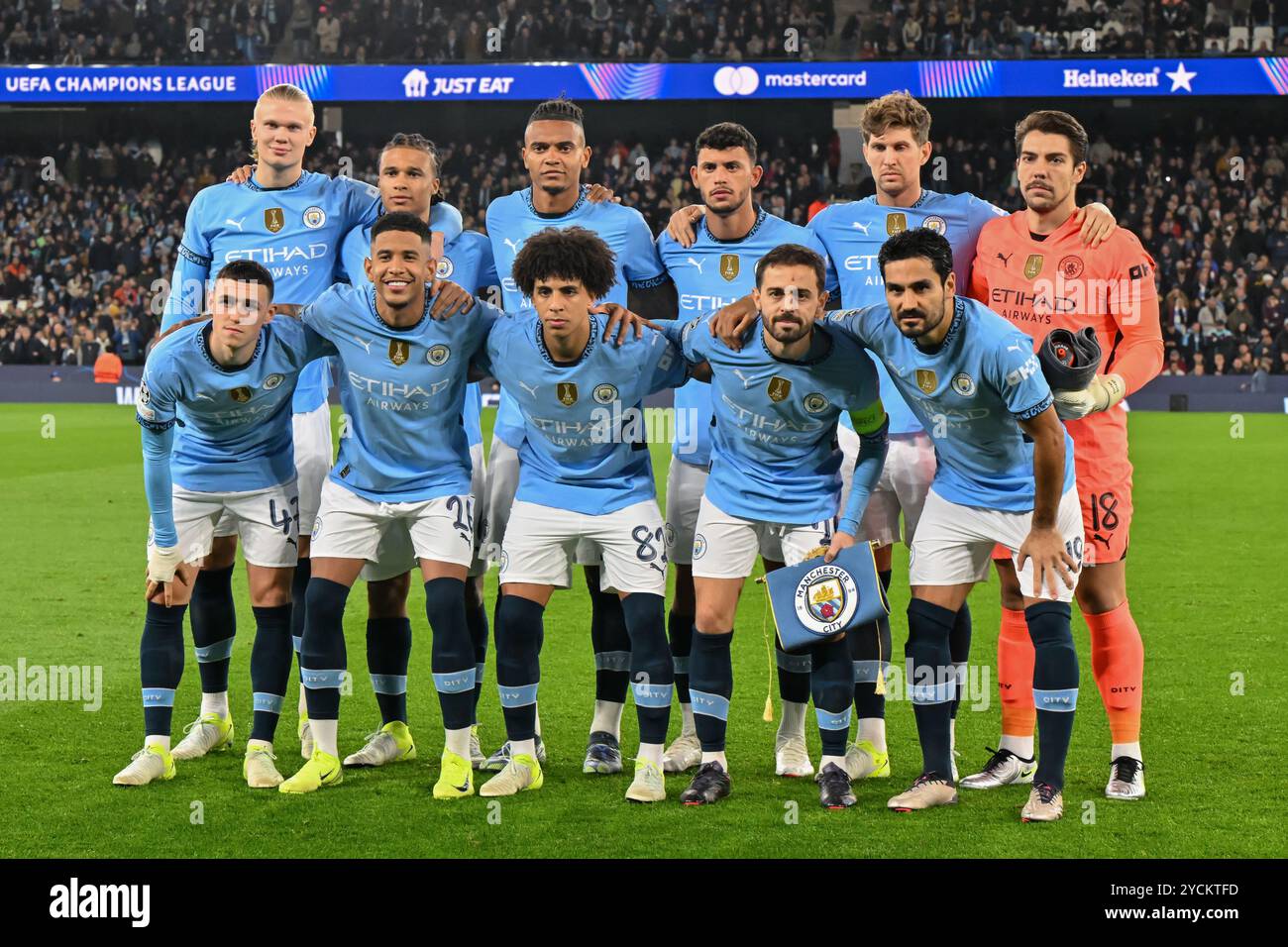 Manchester city squad hi-res stock photography and images - Alamy, image size:1300x956