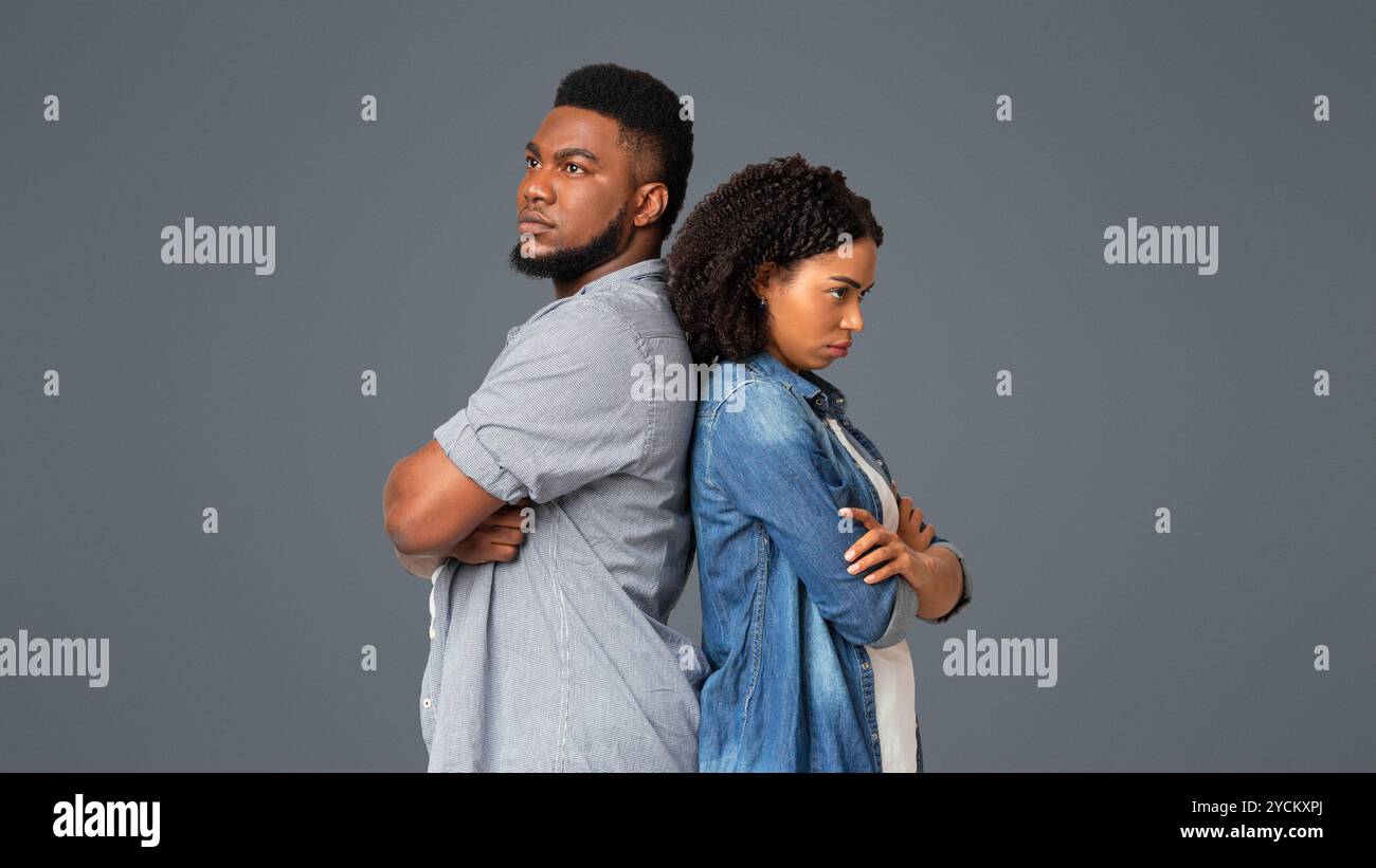 Ignoring Back Offended couple ignoring other hi-res stock photography and images - Alamy