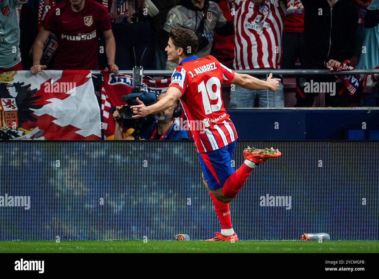 Madrid, Espagne. 23rd Oct, 2024. Julian ALVAREZ of Atletico Madrid celebrates his goal during the UEFA Champions League, League Phase MD3 football match between Atletico de Madrid and Losc Lille on 23 October 2024 at Riyadh Air Metropolitano stadium in Madrid, Spain - Photo Matthieu Mirville/DPPI Credit: DPPI Media/Alamy Live News Stock Photo