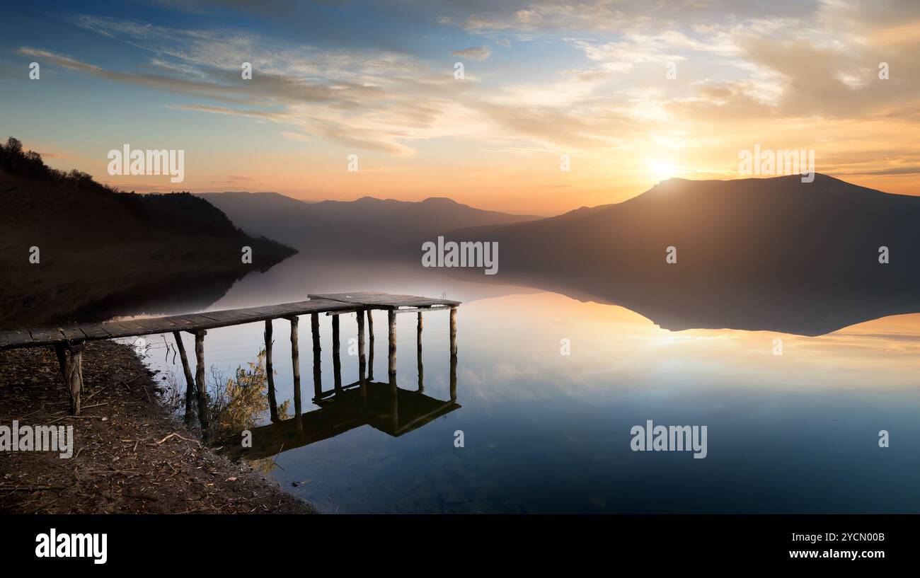 Wooden fishing jetty hi-res stock photography and images - Alamy
