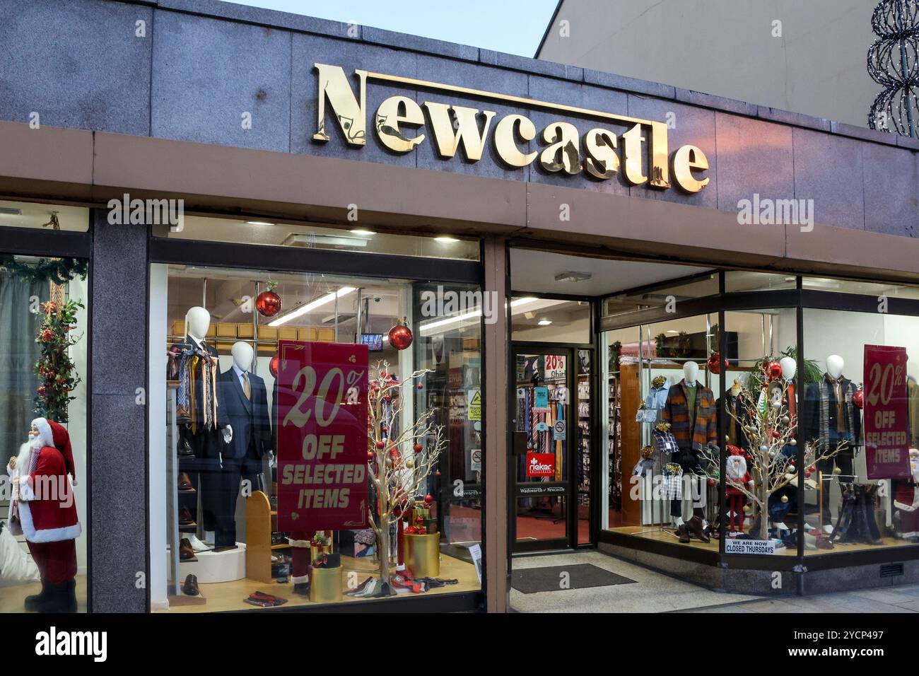 wadsworth-christmas-display-hi-res-stock-photography-and-images-alamy