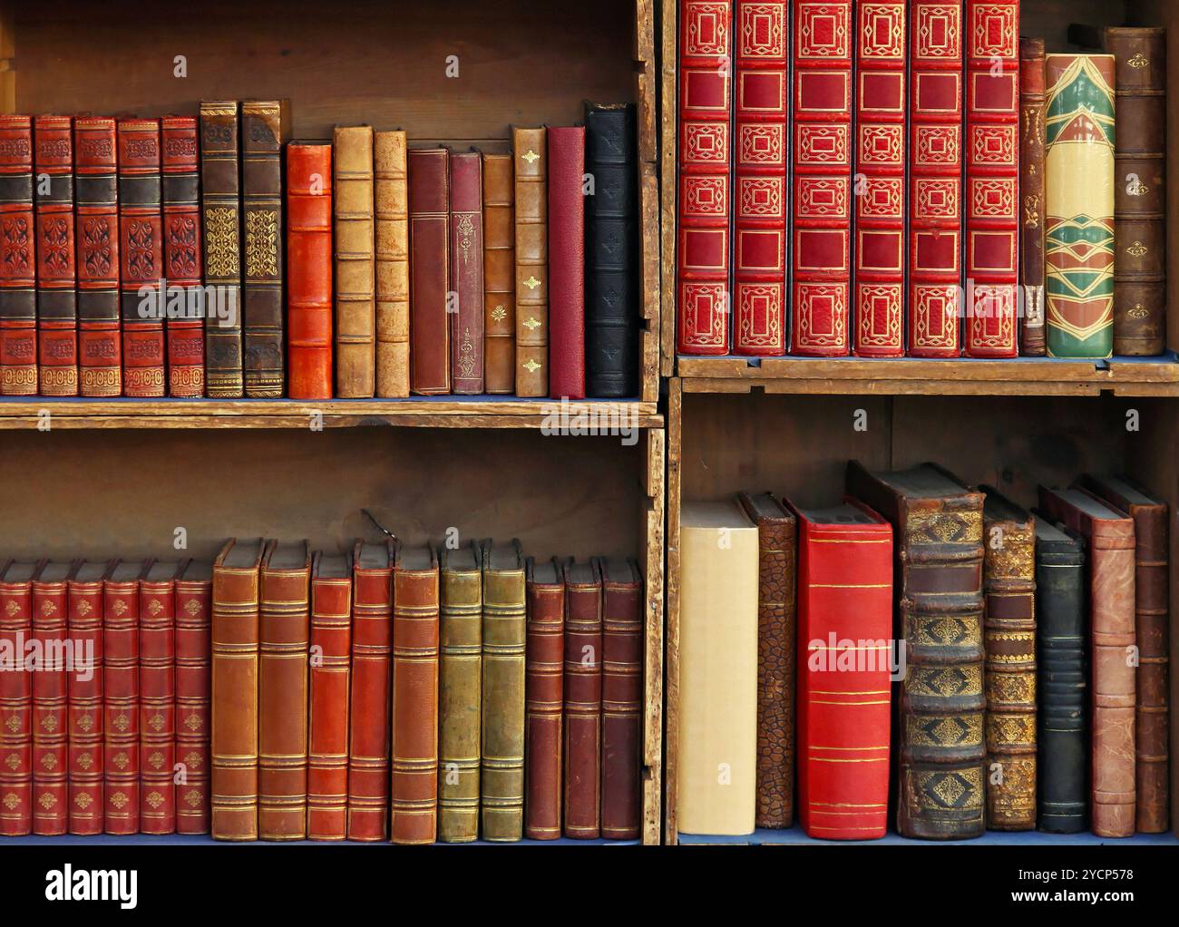 Medieval books hi-res stock photography and images - Alamy
