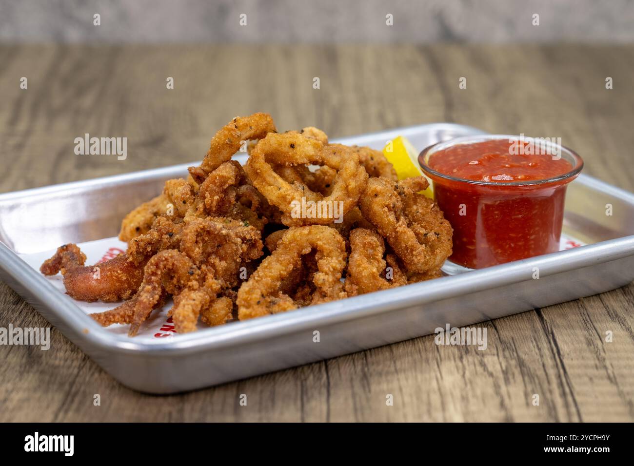 Spots To Order Calamari With Un Coctel